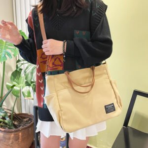 Simple Students Have Thick Single-shoulder Bags